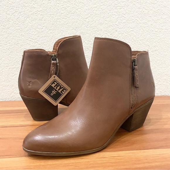 FRYE FR40838 Wheat Judith Double Zip Brown Leather Almond Toe